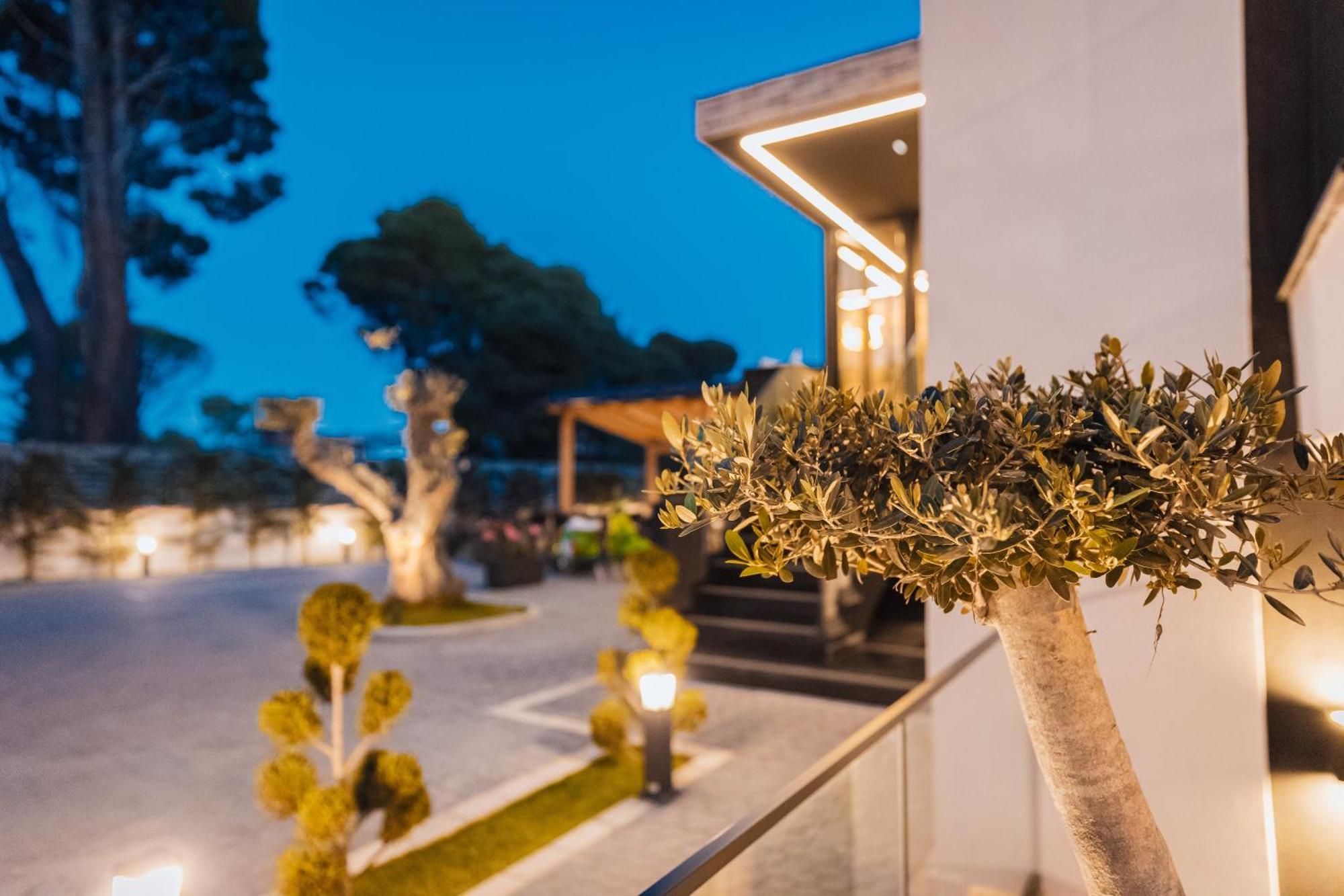 Hotel Beke فلورا المظهر الخارجي الصورة